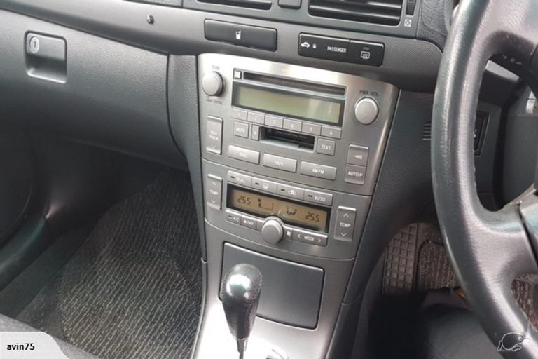 Photo of property in 5 Reagan Road, Manukau, Auckland, 2025