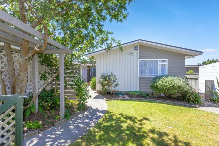 Photo of property in 30 The Quarterdeck, Whitby, Porirua, 5024