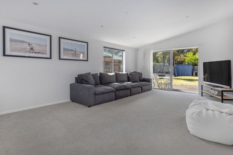 Photo of property in 102 Weggery Drive, Waikanae Beach, Waikanae, 5036