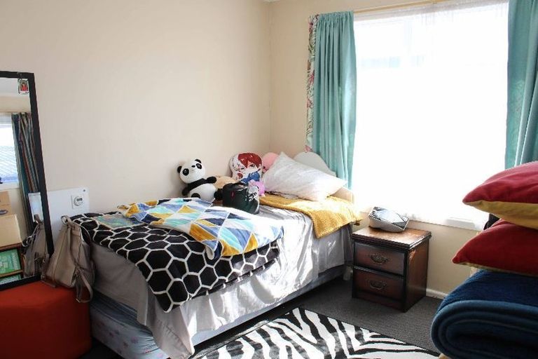 Photo of property in Capel Courts, 1/141a Clarence Street, Riccarton, Christchurch, 8011