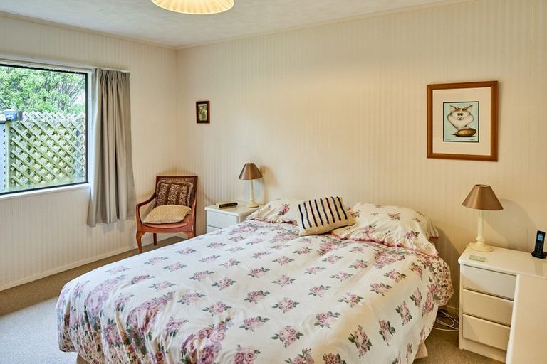 Photo of property in 104 Oxford Street, Tawa, Wellington, 5028