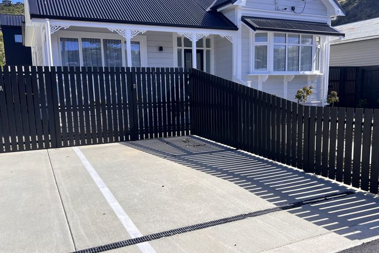 Photo of property in 68a Derwent Street, Island Bay, Wellington, 6023