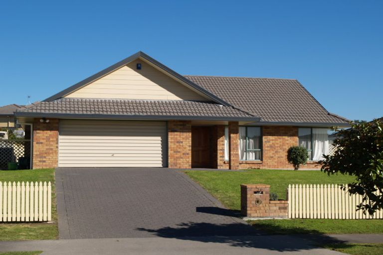 Photo of property in 3 Amberwood Drive, Northpark, Auckland, 2013