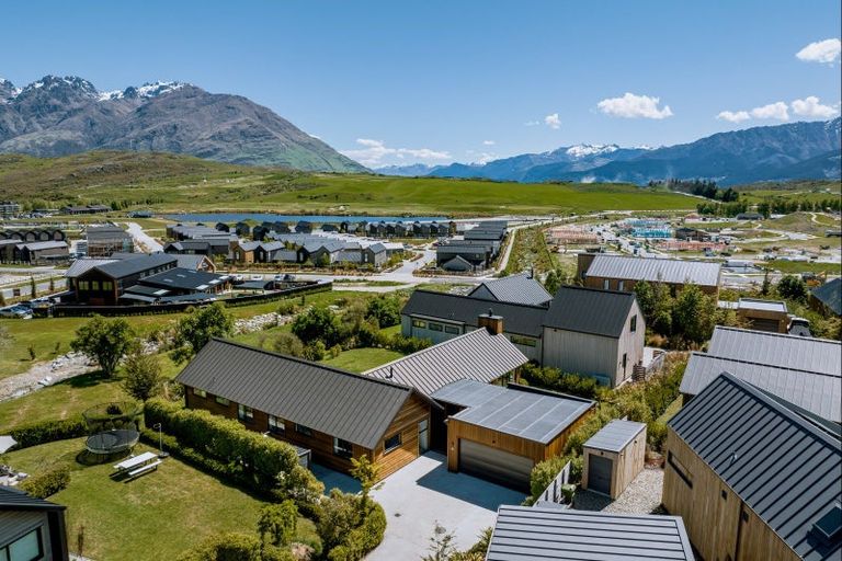 Photo of property in 4 Durness Court, Jacks Point, Queenstown, 9371