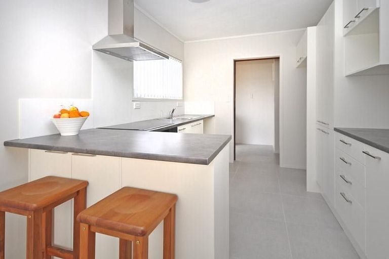 Photo of property in 6 Marendellas Drive, Bucklands Beach, Auckland, 2014