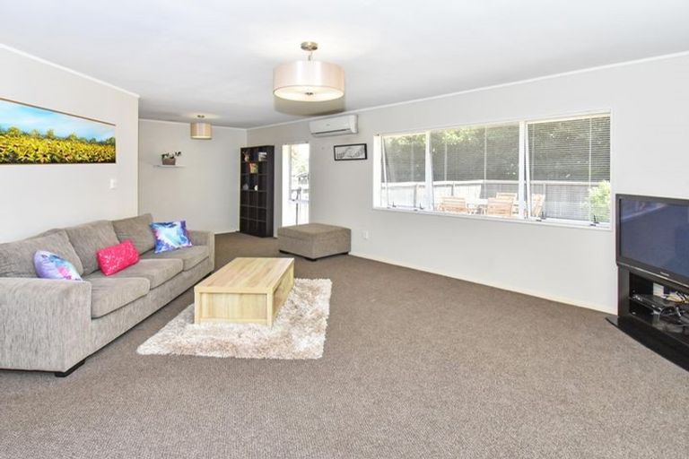 Photo of property in 1/348 Great South Road, Opaheke, Papakura, 2113