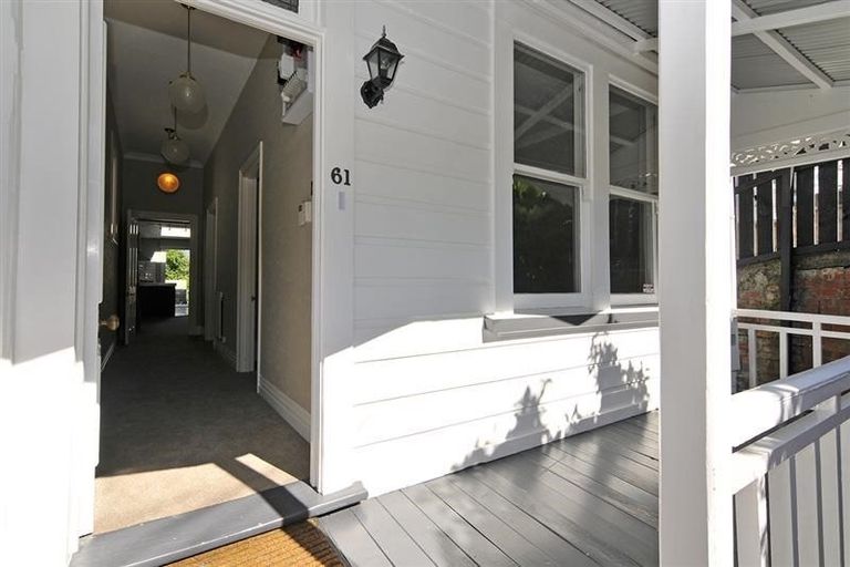 Photo of property in 61 Te Wharepouri Street, Berhampore, Wellington, 6023