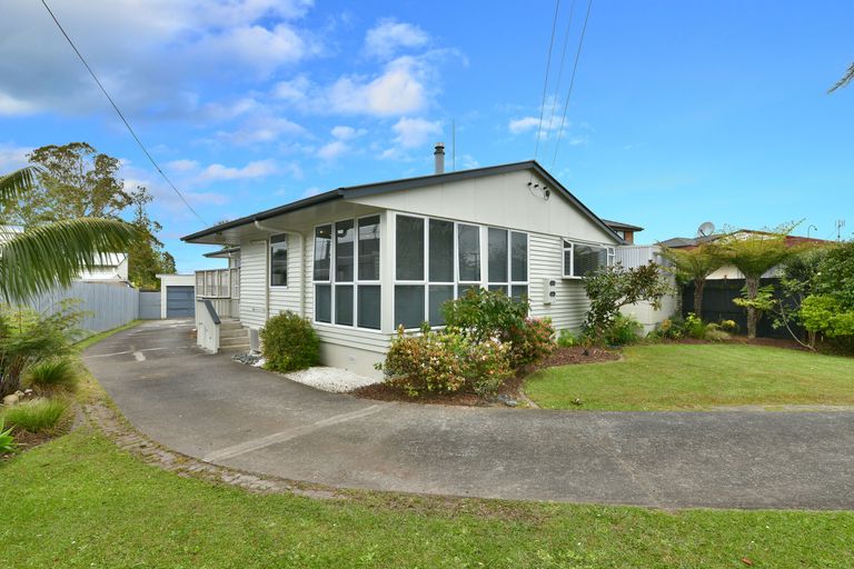 Photo of property in 57 Hatton Road, Orewa, 0931