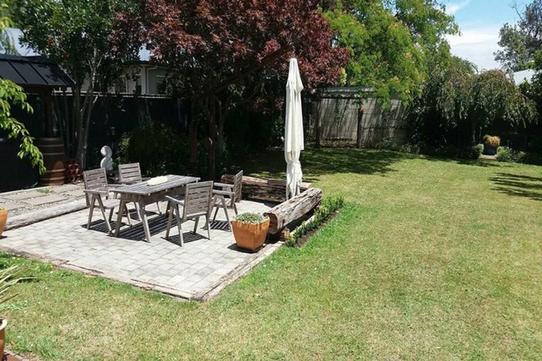 Photo of property in 23 Guthrie Road, Havelock North, 4130