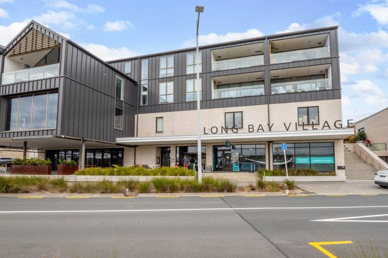 Photo of property in 44 Waitai Close, Long Bay, 0630