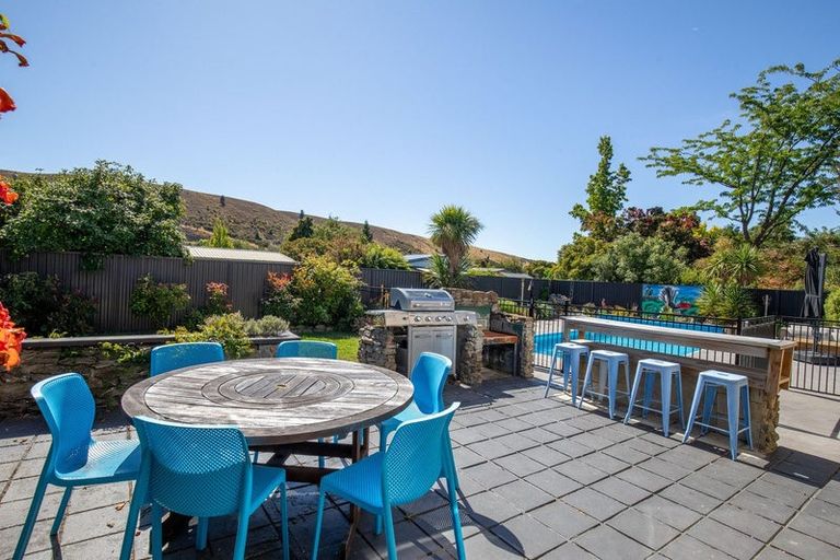 Photo of property in 17 Dunstan Street, Clyde, 9330