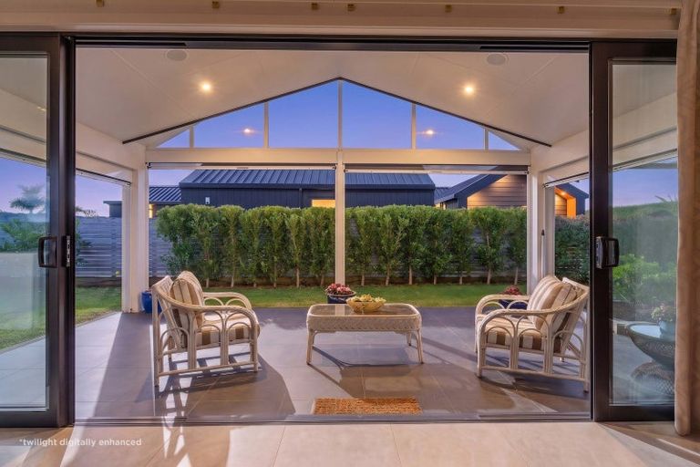 Photo of property in 1 Topping Place, Whitianga, 3510