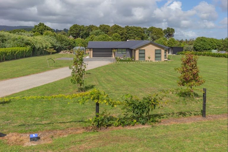 Photo of property in 33 Ohau Terraces, Ohau, 5570