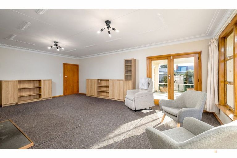 Photo of property in 30 Hughes Street, Waimate, 7924