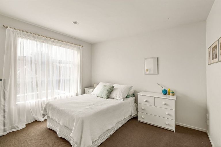 Photo of property in 9a Evelyn Place, Hillcrest, Auckland, 0627