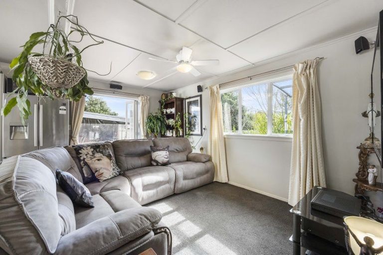 Photo of property in 11 Second Avenue, Glenbrook, Waiuku, 2681