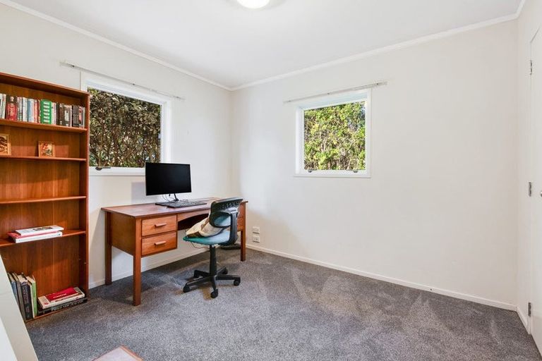 Photo of property in 13b Vipond Road, Stanmore Bay, Whangaparaoa, 0932