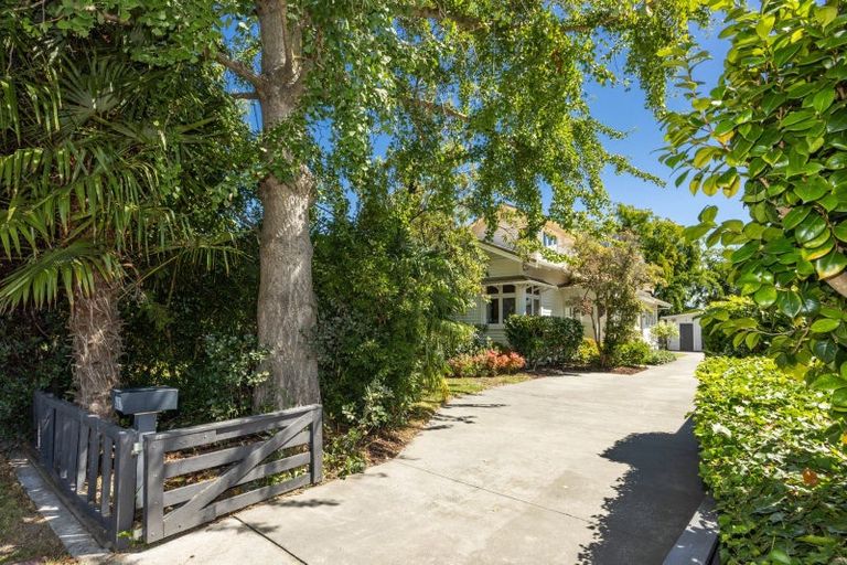 Photo of property in 607 Charles Street, Saint Leonards, Hastings, 4120