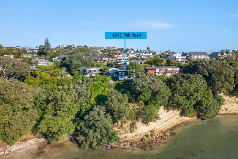 Photo of property in 109c Pah Road, Cockle Bay, Auckland, 2014