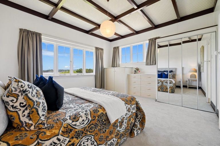 Photo of property in 3 Marine Terrace, Bayswater, Auckland, 0622