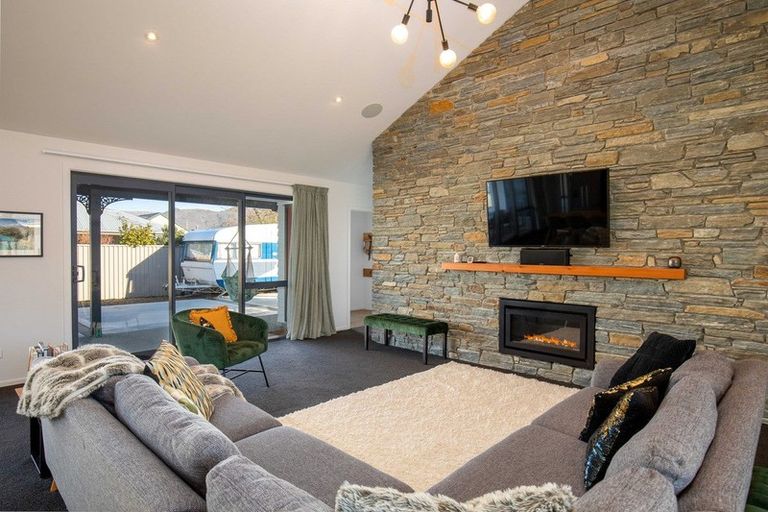 Photo of property in 12 Annan Street, Clyde, 9330