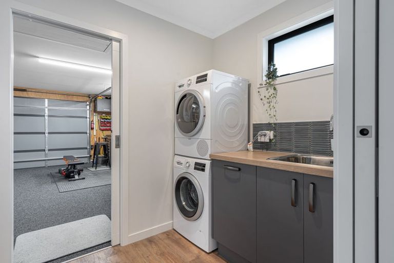 Photo of property in 24 Huntaway Close, Stoke, Nelson, 7011