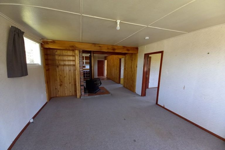Photo of property in 25 Main Road, Tuatapere, 9620