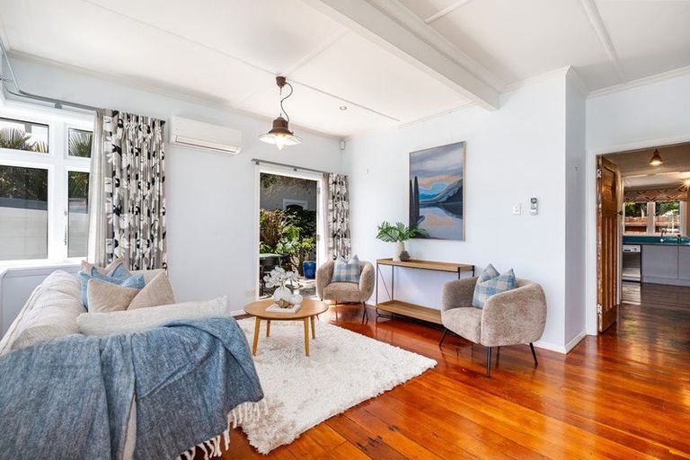 Photo of property in 57 Marine Parade, Eastbourne, Lower Hutt, 5013