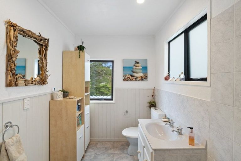 Photo of property in 16 Okura River Road, Okura, Albany, 0792