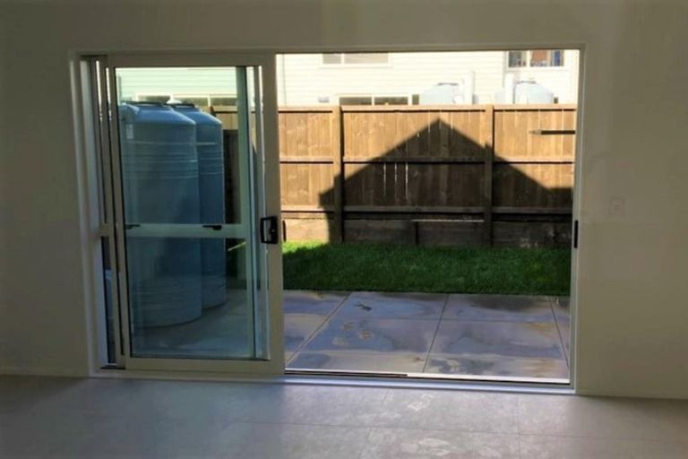 Photo of property in 55 Glidepath Road, Hobsonville, Auckland, 0616