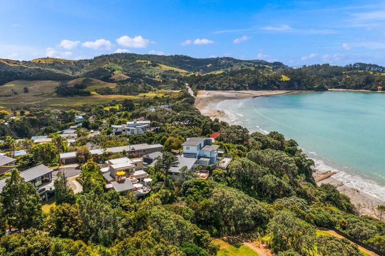 Photo of property in 17 Sykes Avenue, Hatfields Beach, Orewa, 0931