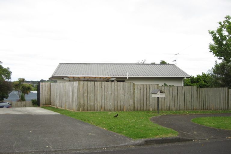 Photo of property in 6 Hawke Place, Pukekohe, 2120