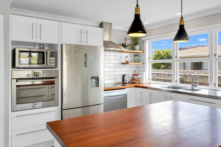 Photo of property in 17 Ferguson Street, Levin, 5510