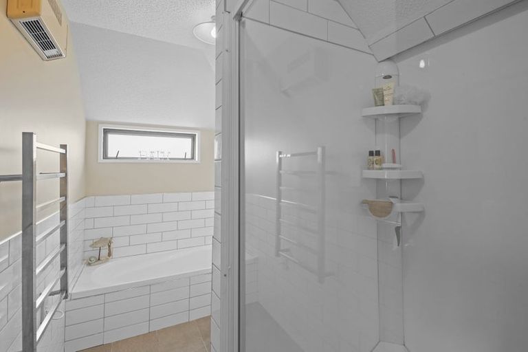 Photo of property in 2/4 Gatonby Place, Avonhead, Christchurch, 8042