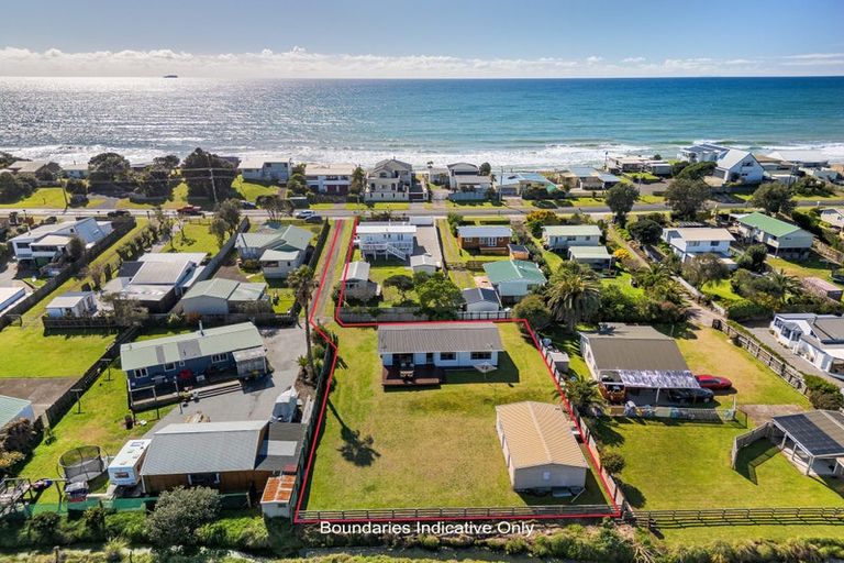 Photo of property in 252 Pukehina Parade, Pukehina, Te Puke, 3189