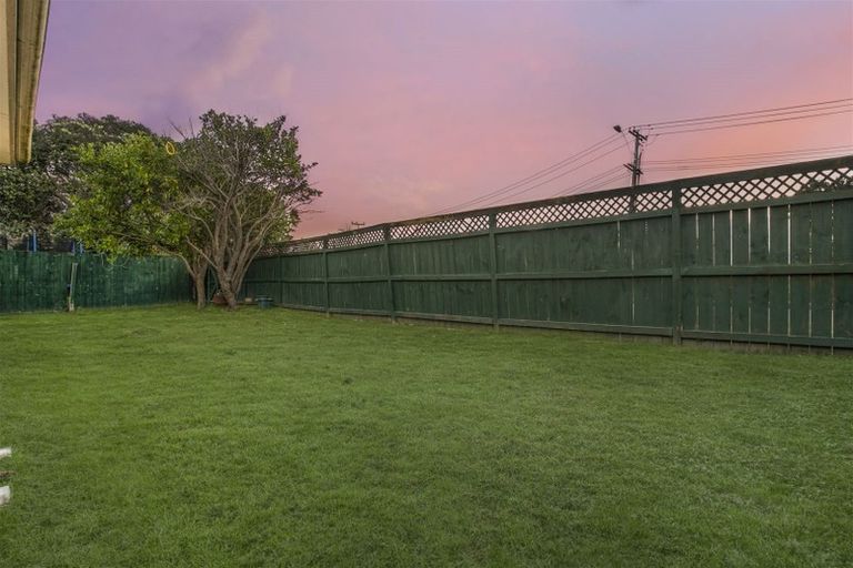 Photo of property in 7 Peng Place, Mangere Bridge, Auckland, 2022