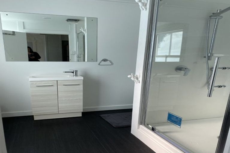 Photo of property in 18 Shoal Bay Road, Devonport, Auckland, 0624