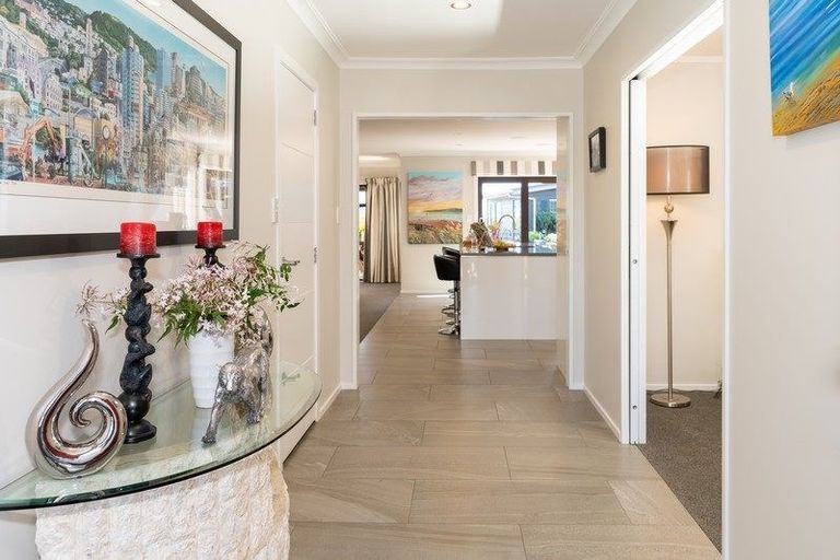 Photo of property in 23 Ara Kuaka, Waikanae Beach, Waikanae, 5036