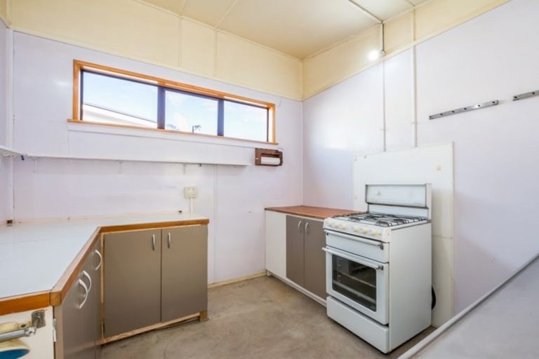 Photo of property in 11 Bay Street, Petone, Lower Hutt, 5012