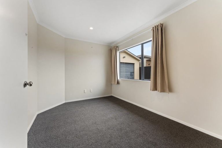 Photo of property in 37 Dahlstrom Grove, Kelvin Grove, Palmerston North, 4414
