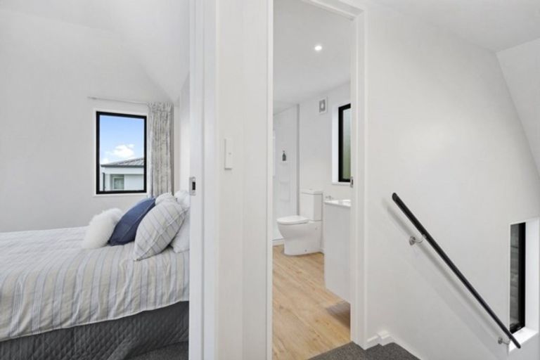 Photo of property in 11 Lookaway Place, Huntsbury, Christchurch, 8022