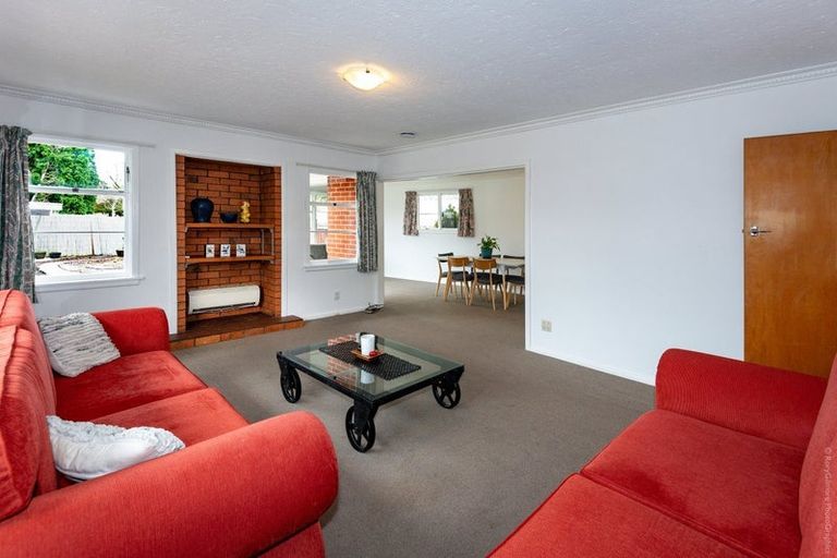 Photo of property in 8 Cranbrook Avenue, Burnside, Christchurch, 8053