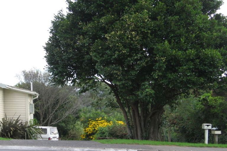 Photo of property in 1/185 Royal Road, Massey, Auckland, 0614