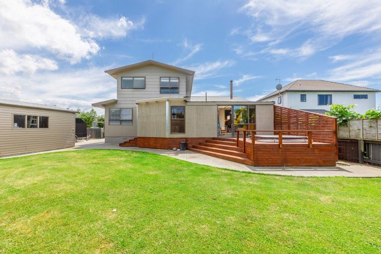 Photo of property in 5 Valerie Street, Clive, 4102