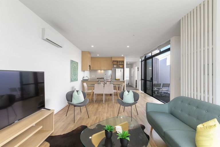 Photo of property in 8 Troop Road, Papakura, 2110