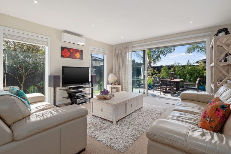 Photo of property in 12 Kokihi Close, Papamoa Beach, Papamoa, 3118