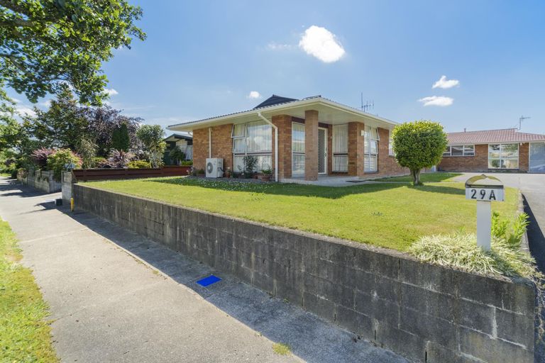 Photo of property in 29a Raglan Avenue, Cloverlea, Palmerston North, 4412
