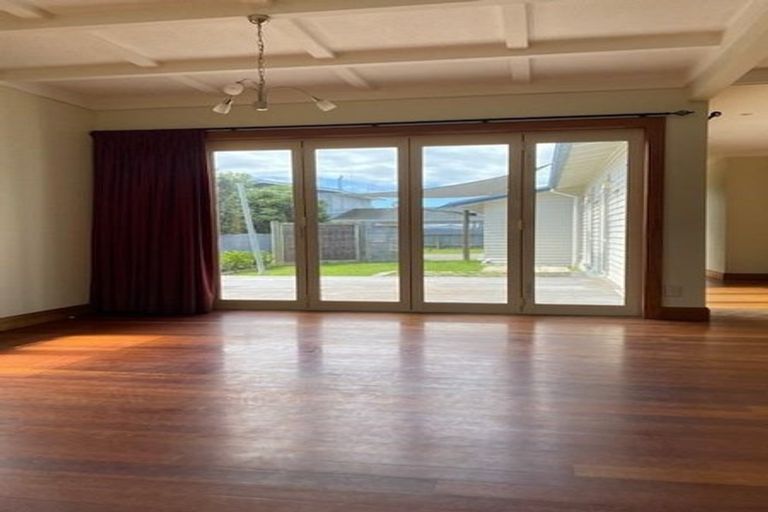 Photo of property in 9 Taradale Road, Marewa, Napier, 4110