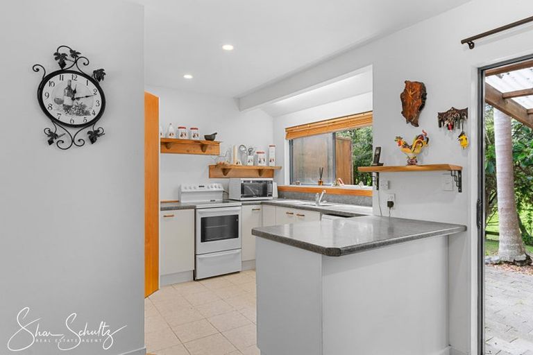 Photo of property in 9 Bickerstaffe Road, Maungaturoto, 0520