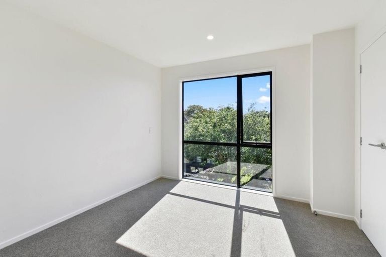 Photo of property in 4/47a Huntington Drive, Huntington Park, Auckland, 2013
